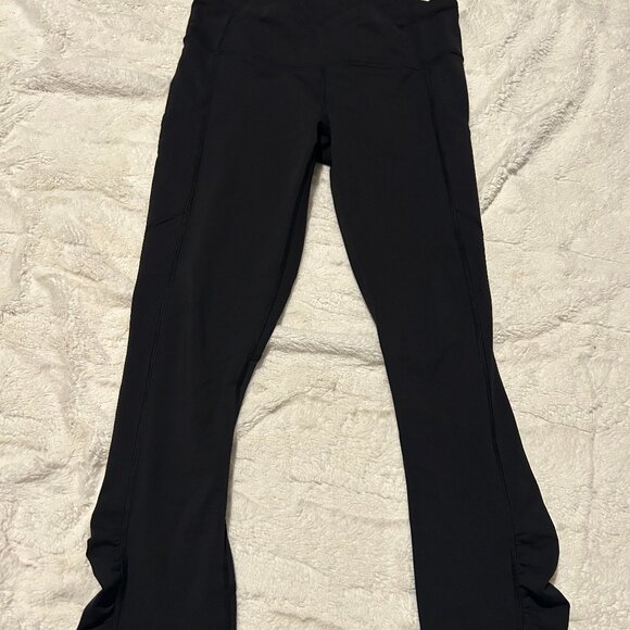 Lululemon Leggings with Ruffled Bottom Size 6 - Picture 1 of 2